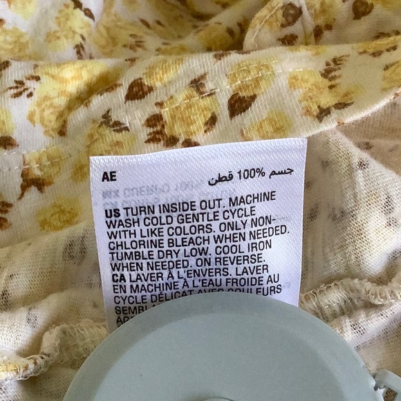 Style & Co Yellow Roses Floral Long Sleeved Tee Shirt Resale Size Medium - Picture 15 of 16